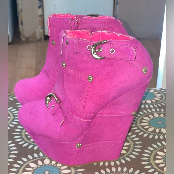 Machi Pink Suede Buckle Platform Booties - Picture 2 of 13